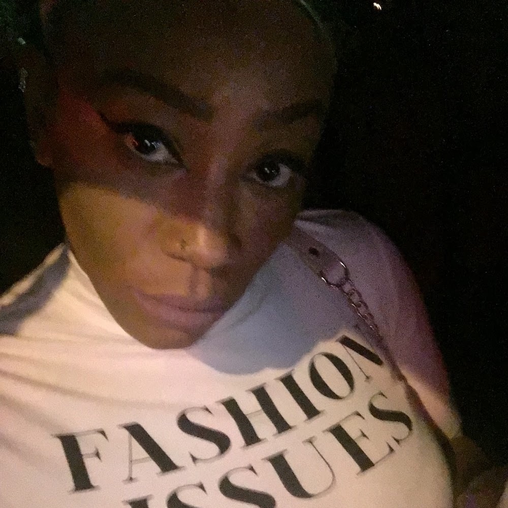 Meet your Posher, Dominique
